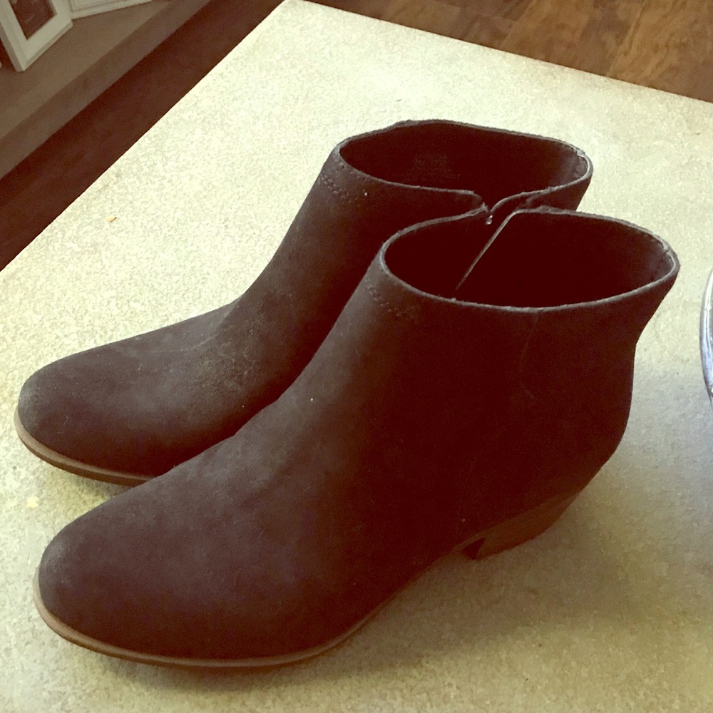 Black ankle boots